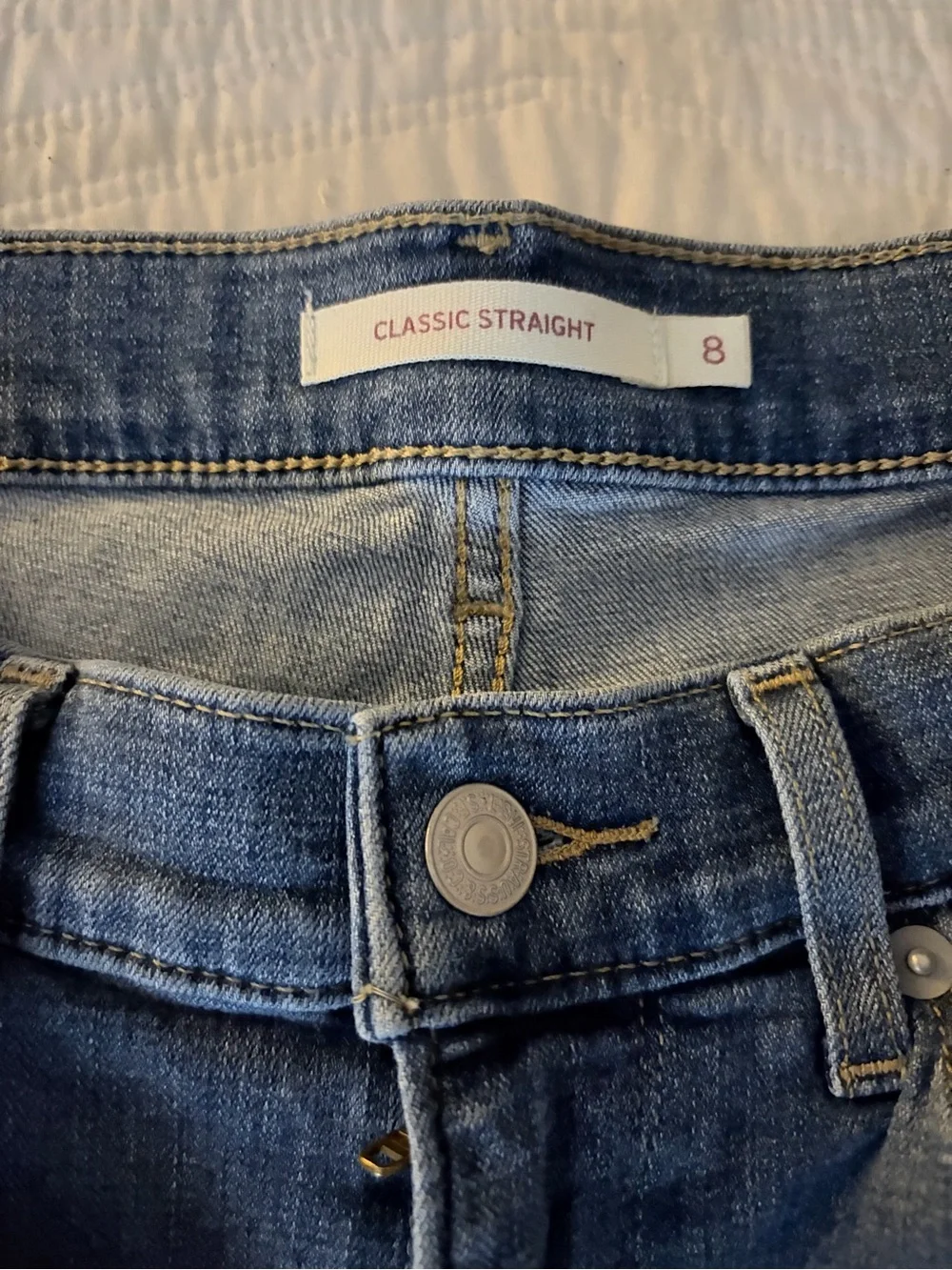 Levi's Classic Straight Jeans - Medium Blue Wash